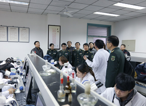 中国人民解放军军事科学院军事医学研究院辐射医学研究所赴我校访问